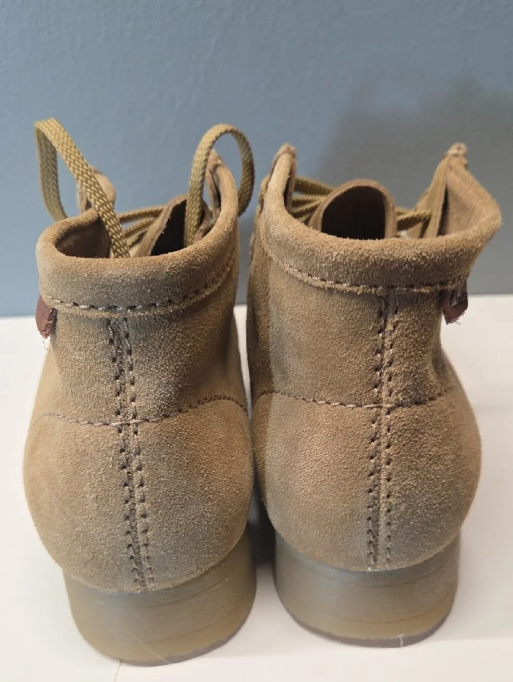 Clarks Men's Chukka Boots in Tan Suede Size 11.5